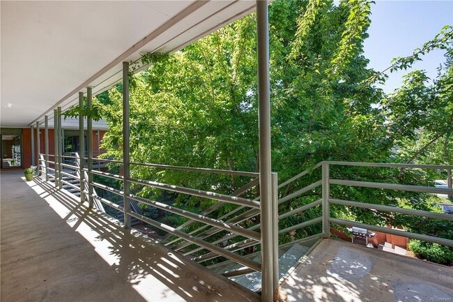 Photo - HIGHLY DESIRABLE West Pearl 2 Bed 1 Bath Top Floor Condo-Available August 5th!