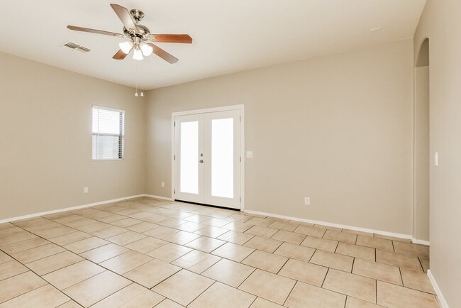 Photo - 1809 W Dugan Dr