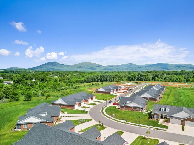 Photo - 157 Villa Oak Cir