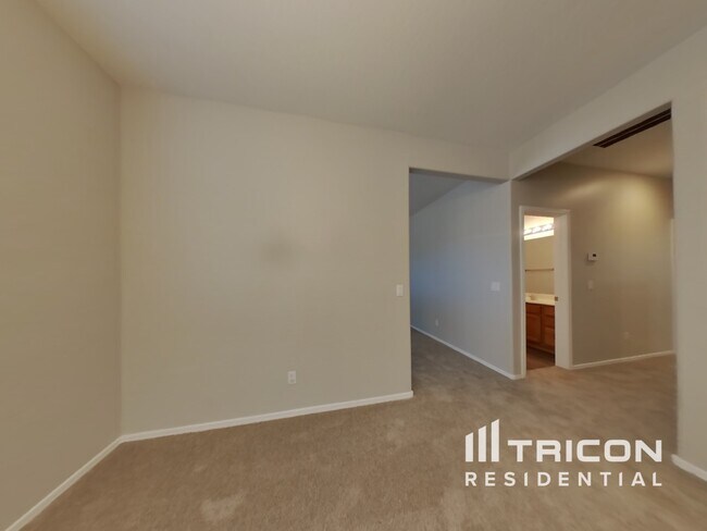 Photo - 6410 S 72nd Ln