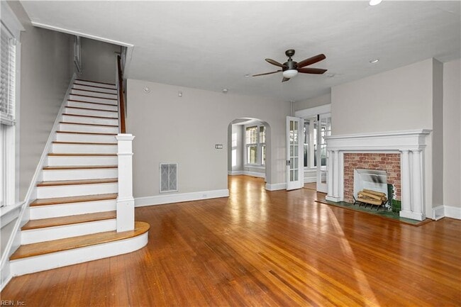 Photo - 4600 Colonial Ave