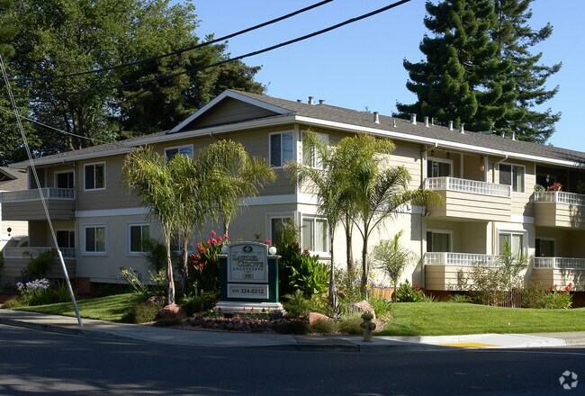 Photo - Laurel Grove Apartments