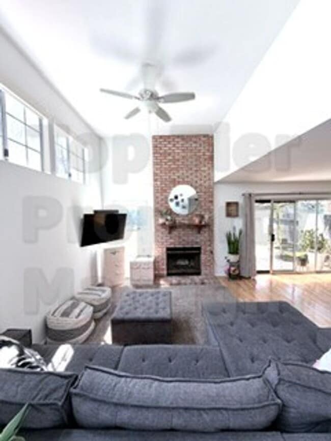 Photo - Beautiful 3 bed / 2.5 bath / 1,227 sqft House in Oceanside's Emerald Point