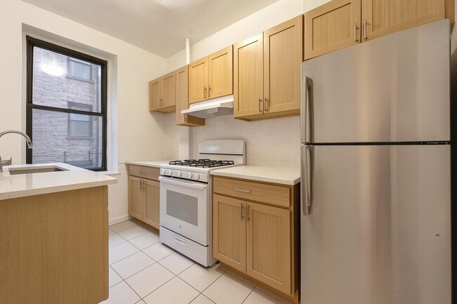 Photo - 536 Fort Washington Ave Unit F