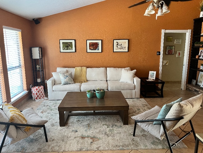 Photo - 5010 Chinquapin Ln