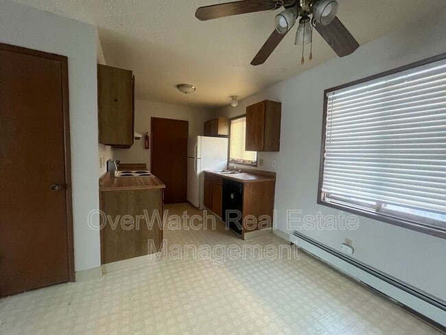 Photo - 8116 Boundary Ave