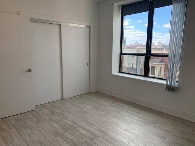 Photo - 1169 Hope St Unit 2A