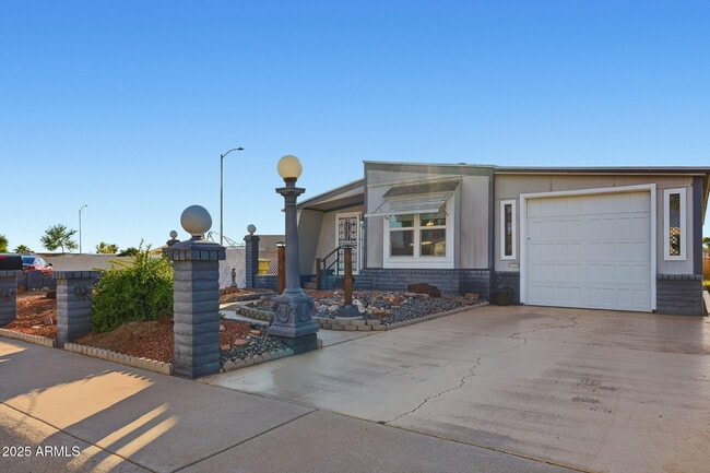 Photo - 17048 N 66th Terrace