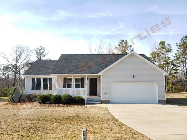 Building Photo - Amazing 3-Bedroom Ranch with a 2-Car Garage and a Huge Backyard in Hadden Pointe, Fuquay-Varina —...