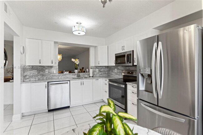 5876 Regal Glen Dr Unit 101