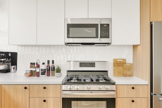 Photo - 8355 Blackburn Ave