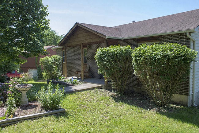 2267 S Alamos Pl