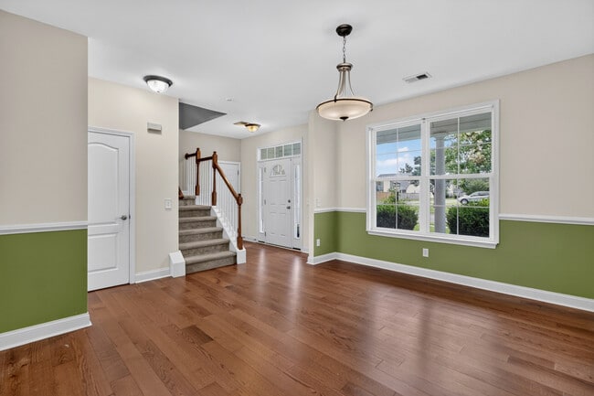 Photo - 152 Spindle Way