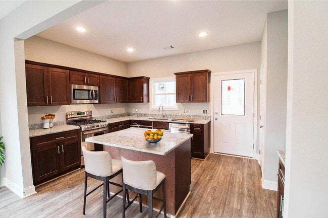 Photo - 5007 Cypress Lake Rd
