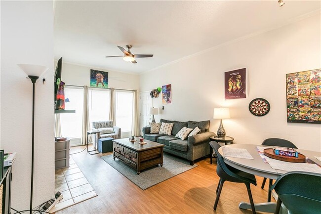 Photo - 807 W 25th St Condo Unit 102