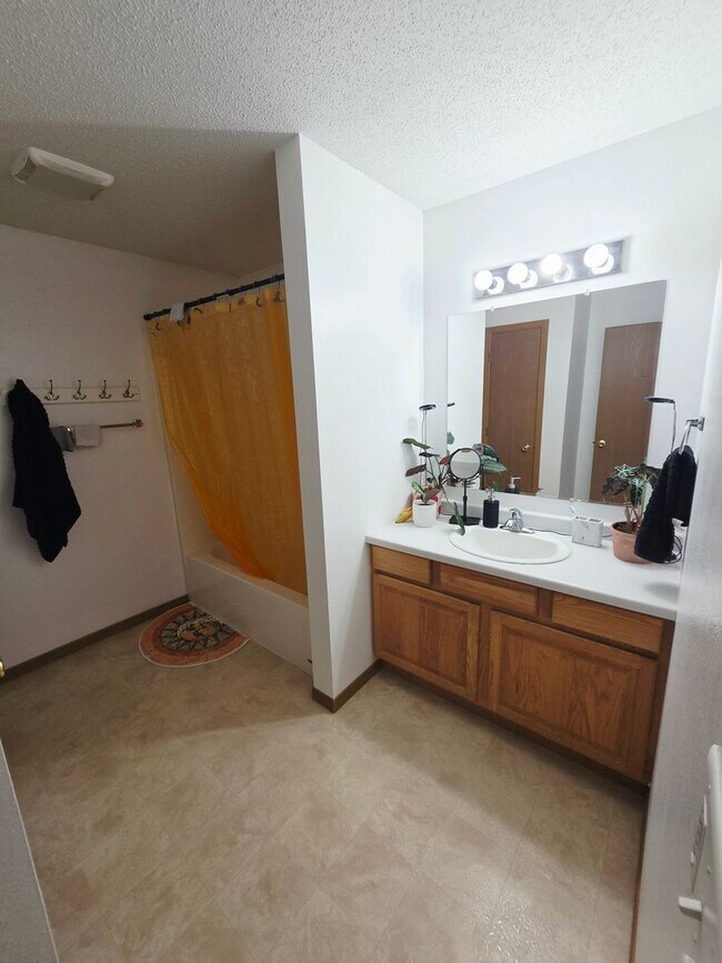 Photo - 1909 Kyle Lane Northwest Unit Apt 45
