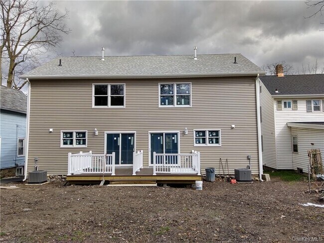 Photo - 27 Church St