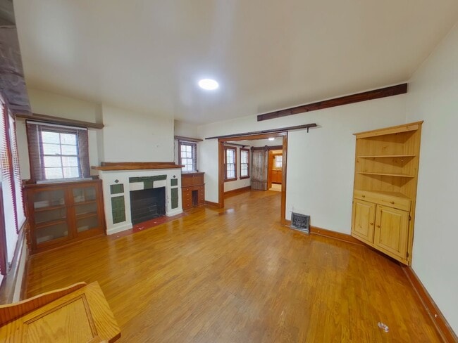 Photo - 411 S Poplar St