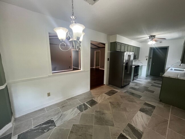 Photo - 8405 Oak Ridge Rd