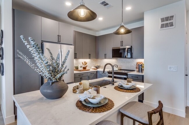 Building Photo - Aura Crown Heights