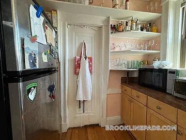 Photo - 10 Greenway Ct Unit 4