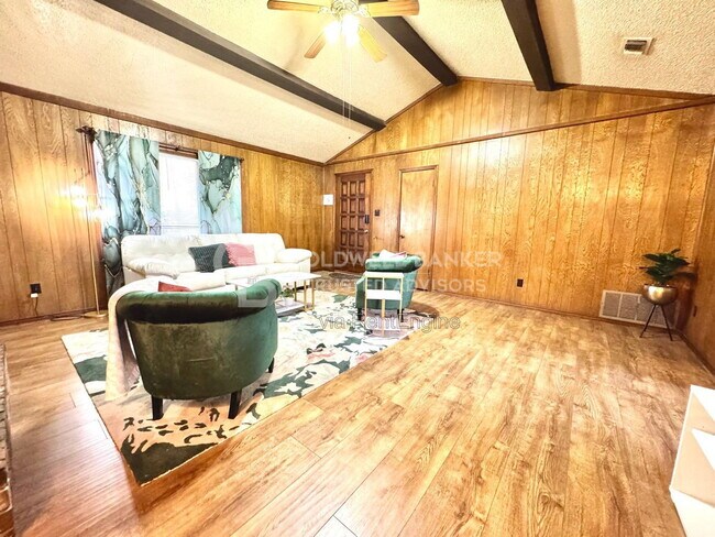 Photo - 4409 75th Dr