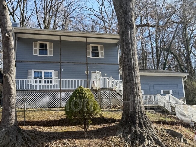 Photo - 1911 Laurans Ave