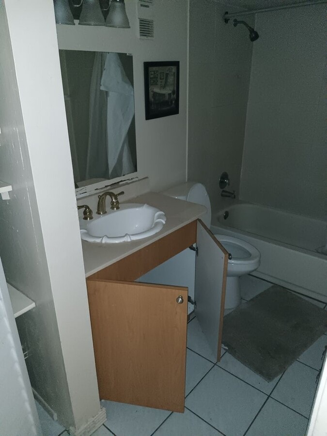 Photo - 1900 Honour Rd Unit 20