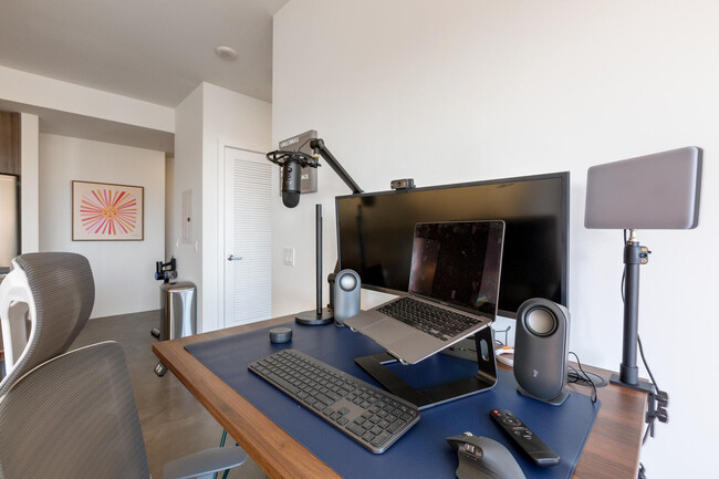 Photo - 18 10th St Unit FL18-ID278481P