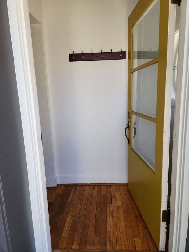 Photo - 1075 E 19th Ave Unidad 1075