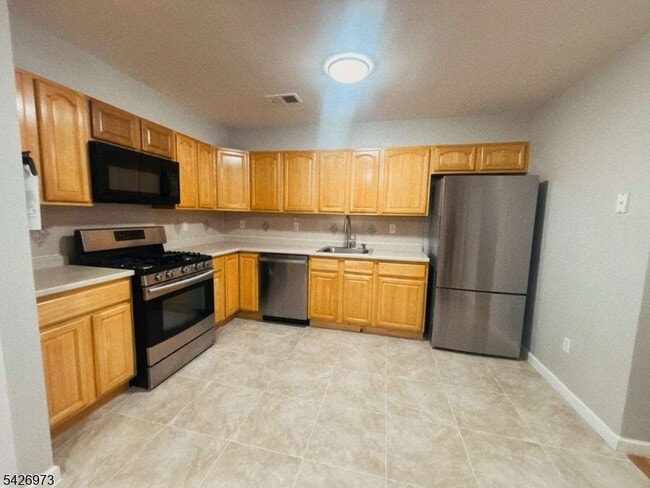 Photo - 415 S 8th St