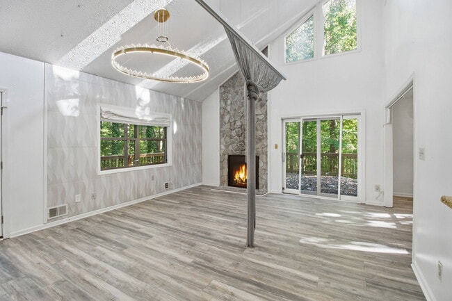 Building Photo - 2459 Clairmont Rd NE