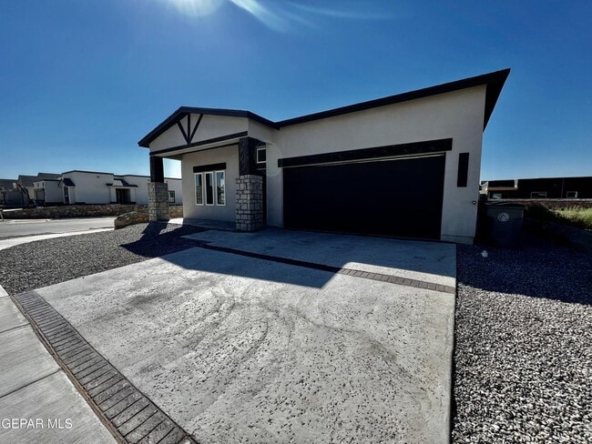 Photo - 14852 Mike a Mendoza Ave