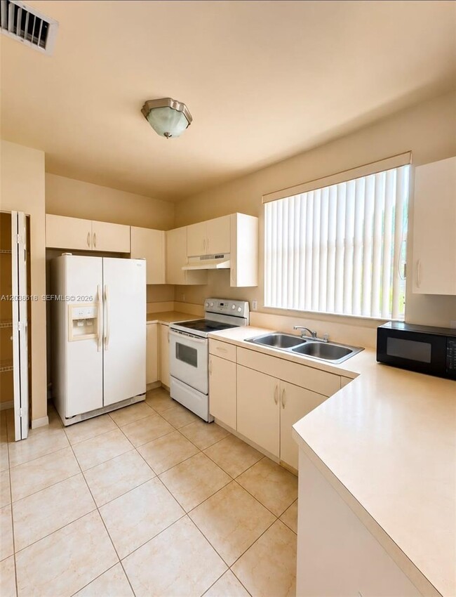 Photo - 641 E Mowry Ct
