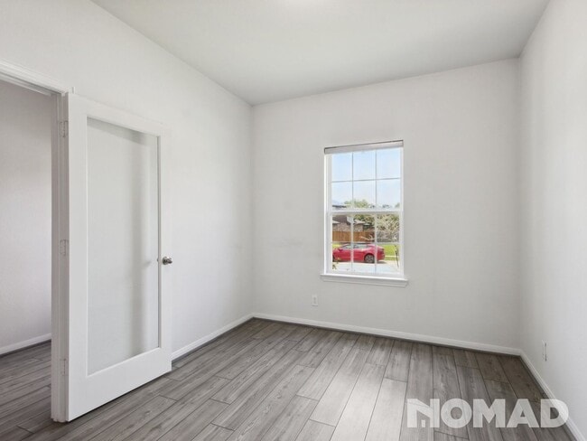 Photo - 18632 Birch Orch Ct