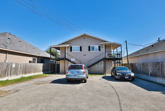 8127 Colonial Ln Unit 2