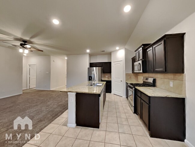 Photo - 808 Hutchins Dr