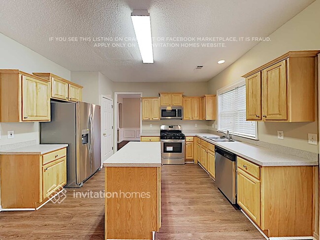 Photo - 3396 Spindletop Dr NW