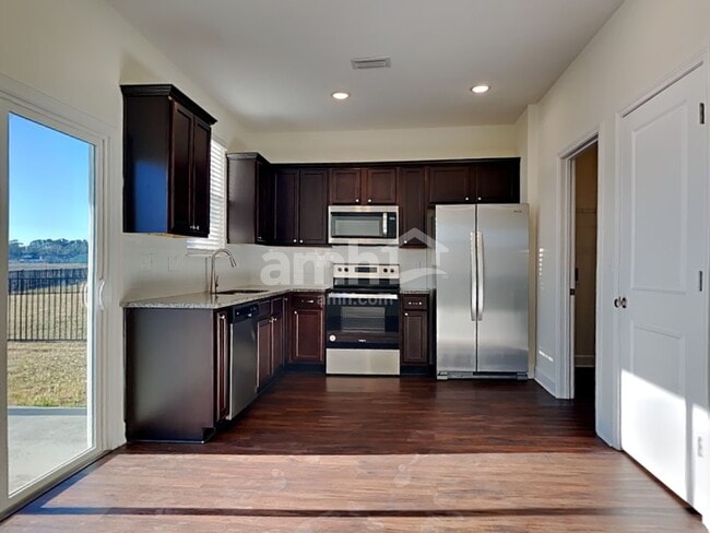 Photo - 975 Tan Tara Trl