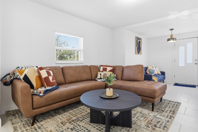 118 W Sligh Ave Unit Main House