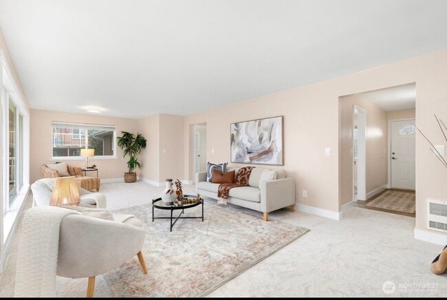 Photo - 1301 Edmonds Ave NE Unidad 1
