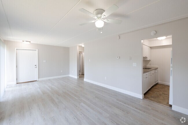 1BR, 1BA - 570SF