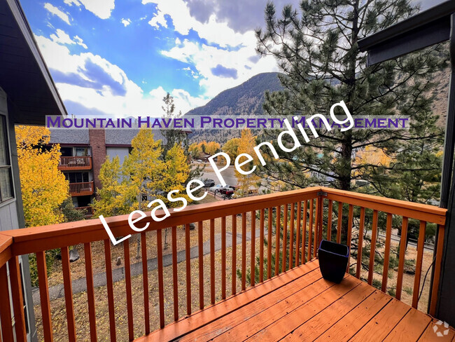 Building Photo - 1901 Clear Creek Dr Rental