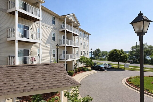 ST. CLAIR LANDINGS