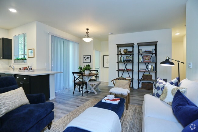 2BR, 2BA - 965 SF