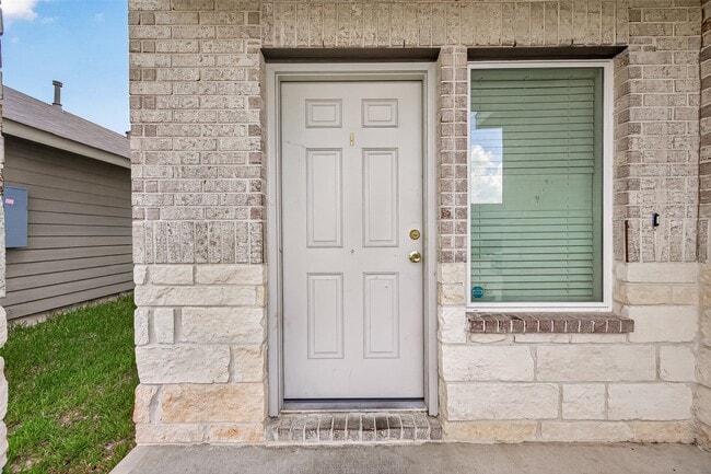 Photo - 1726 Windstone Rdg Dr