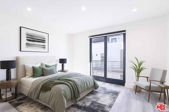 Building Photo - 11800 Courtleigh Dr Unit 404