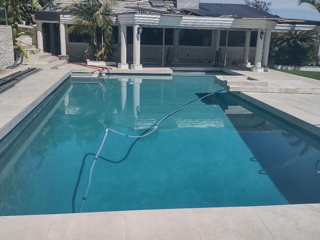 Photo - 804 Cloverview Dr