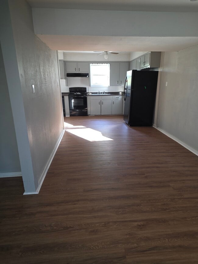 Photo - 309 Peverly St