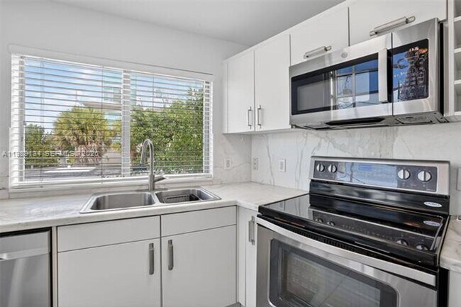 Photo - 7700 Collins Ave Unit 7700 Collins Ave # 1